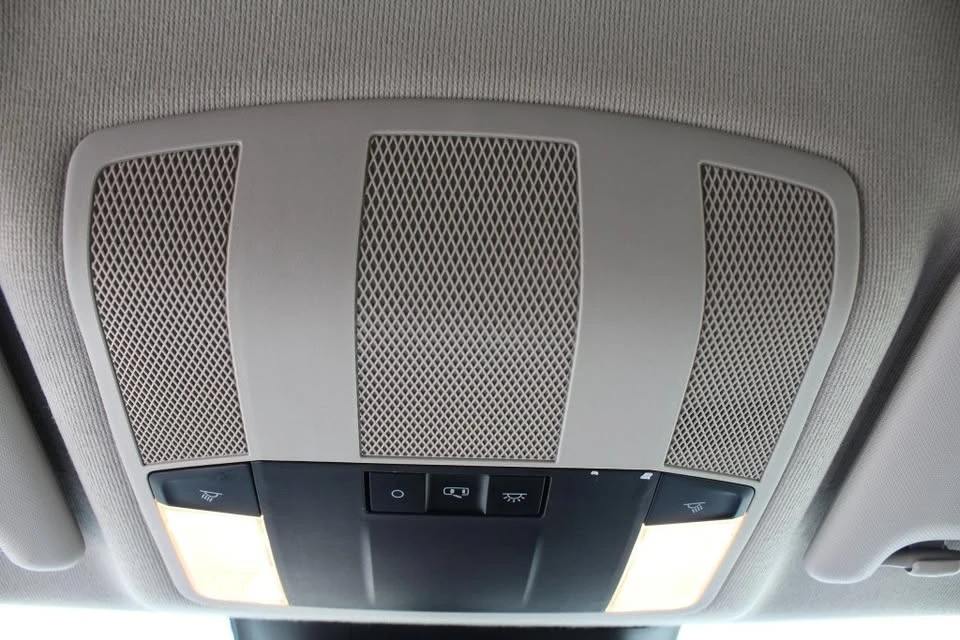 2022 Mitsubishi Eclipse Cross - Image 12 of 19