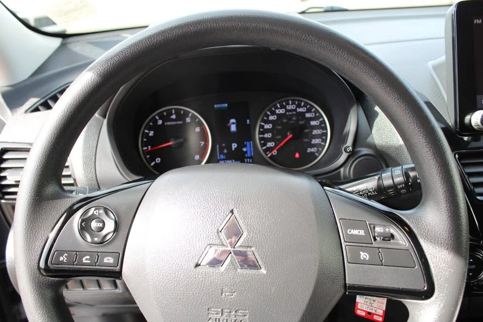 2022 Mitsubishi Eclipse Cross - Image 15 of 19