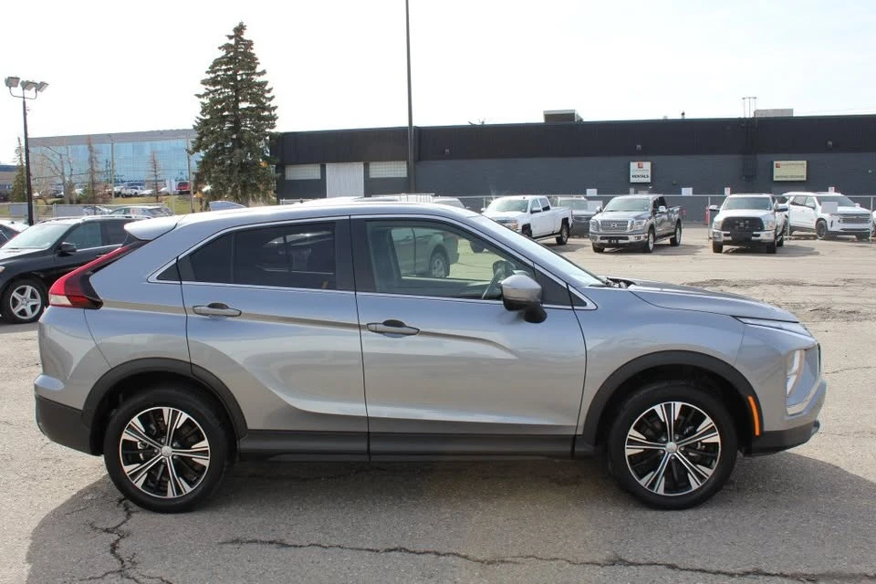 2022 Mitsubishi Eclipse Cross - Image 3 of 19