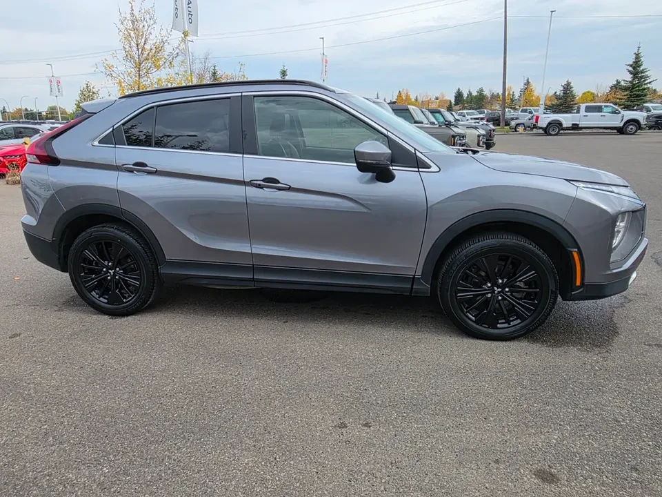 2022 Mitsubishi Eclipse Cross - Image 2 of 9