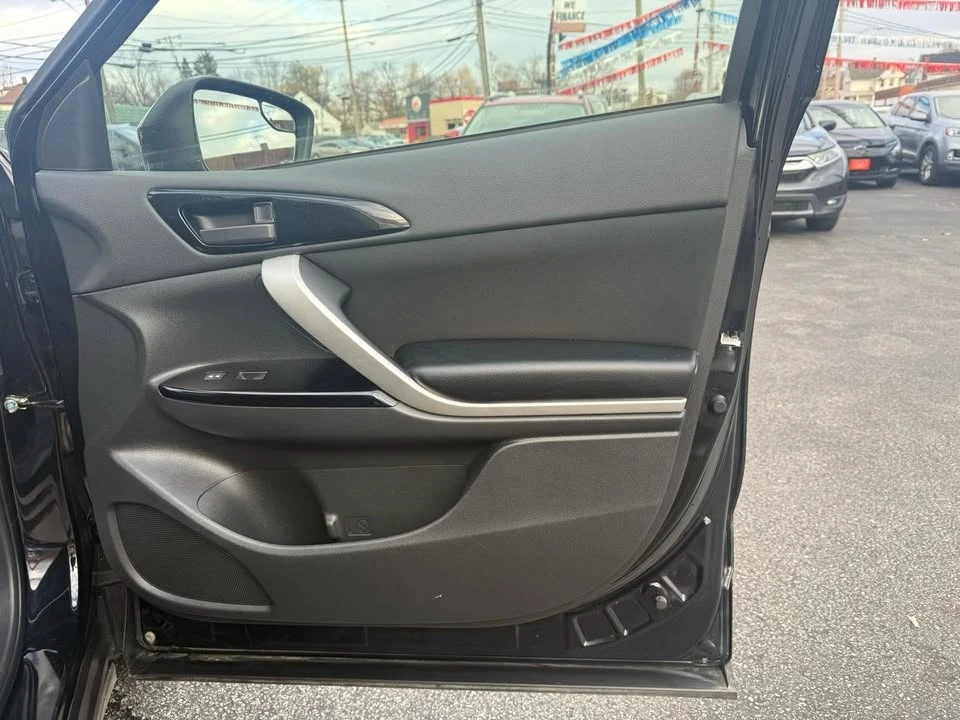 2022 Mitsubishi Eclipse Cross - Image 17 of 20