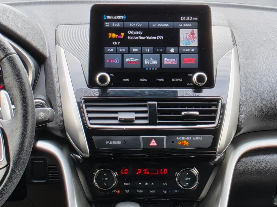 2022 Mitsubishi Eclipse Cross - Image 5 of 9