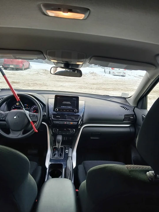 2022 Mitsubishi Eclipse Cross - Image 6 of 8