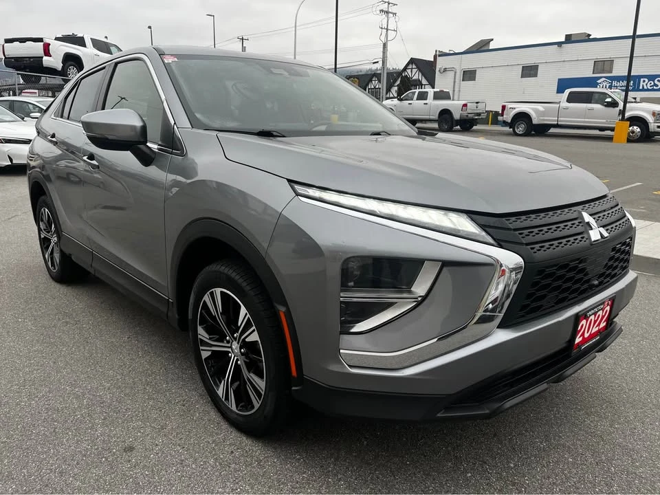 2022 Mitsubishi Eclipse Cross - Image 4 of 15