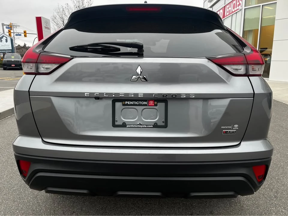 2022 Mitsubishi Eclipse Cross - Image 11 of 15