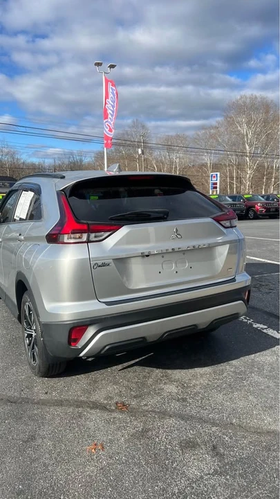 2022 Mitsubishi Eclipse Cross - Image 4 of 11
