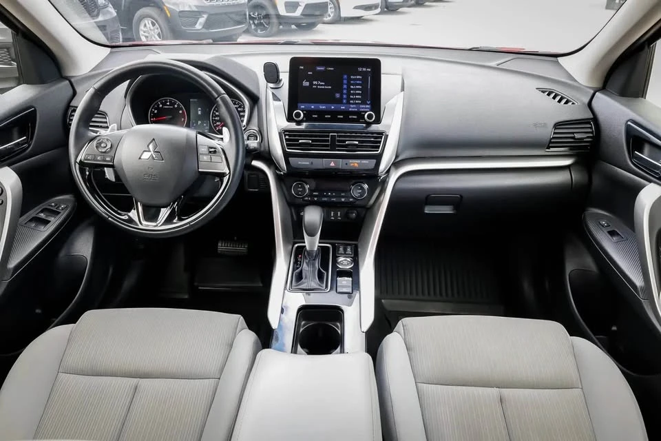 2022 Mitsubishi Eclipse Cross - Image 4 of 7