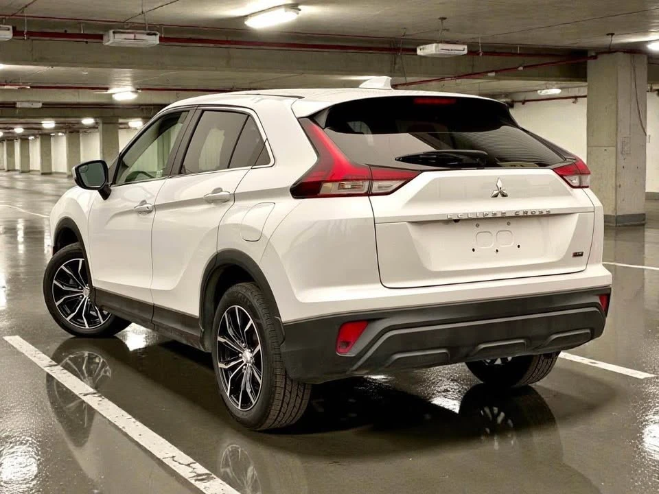 2022 Mitsubishi Eclipse Cross - Image 2 of 5