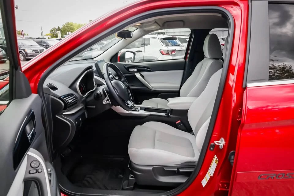 2022 Mitsubishi Eclipse Cross - Image 3 of 7