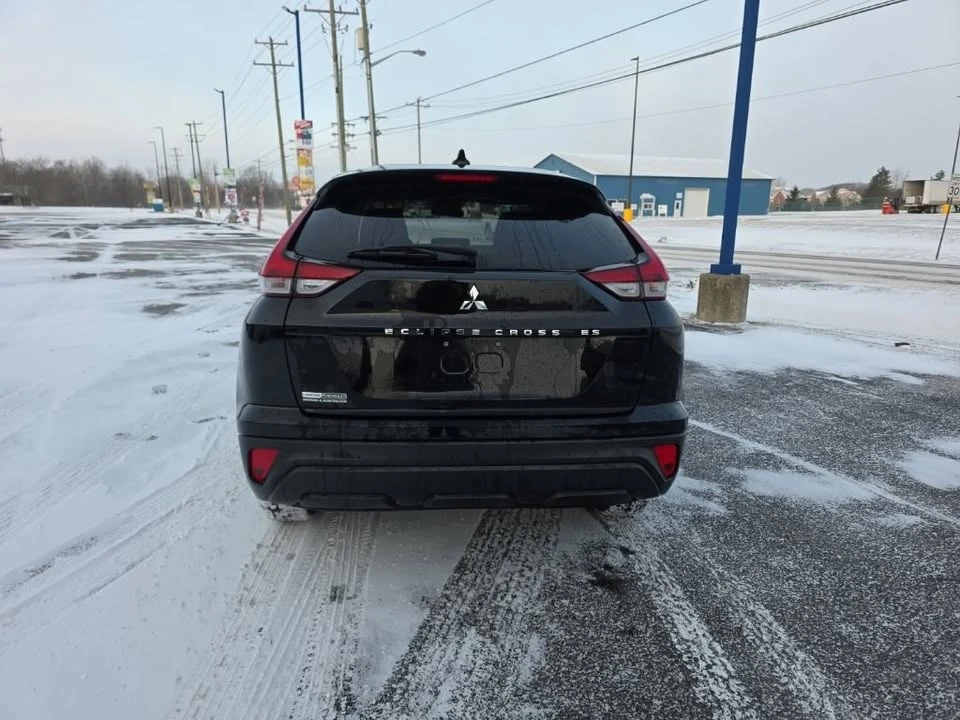 2022 Mitsubishi Eclipse Cross - Image 4 of 8