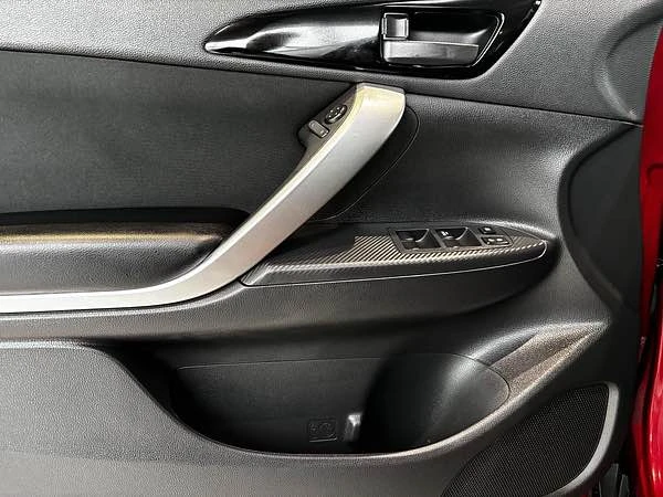 2022 Mitsubishi Eclipse Cross - Image 12 of 13