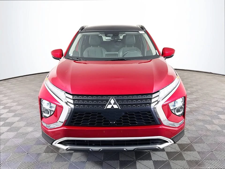 2022 Mitsubishi Eclipse Cross - Image 2 of 20