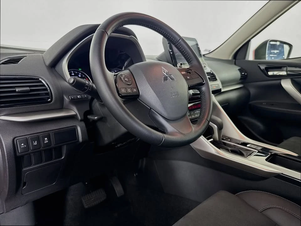 2022 Mitsubishi Eclipse Cross - Image 17 of 20