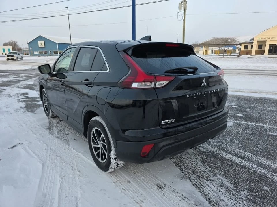 2022 Mitsubishi Eclipse Cross - Image 3 of 8