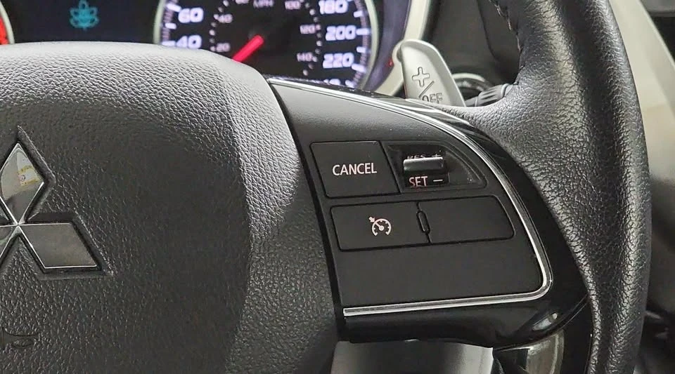2022 Mitsubishi Eclipse Cross - Image 14 of 19
