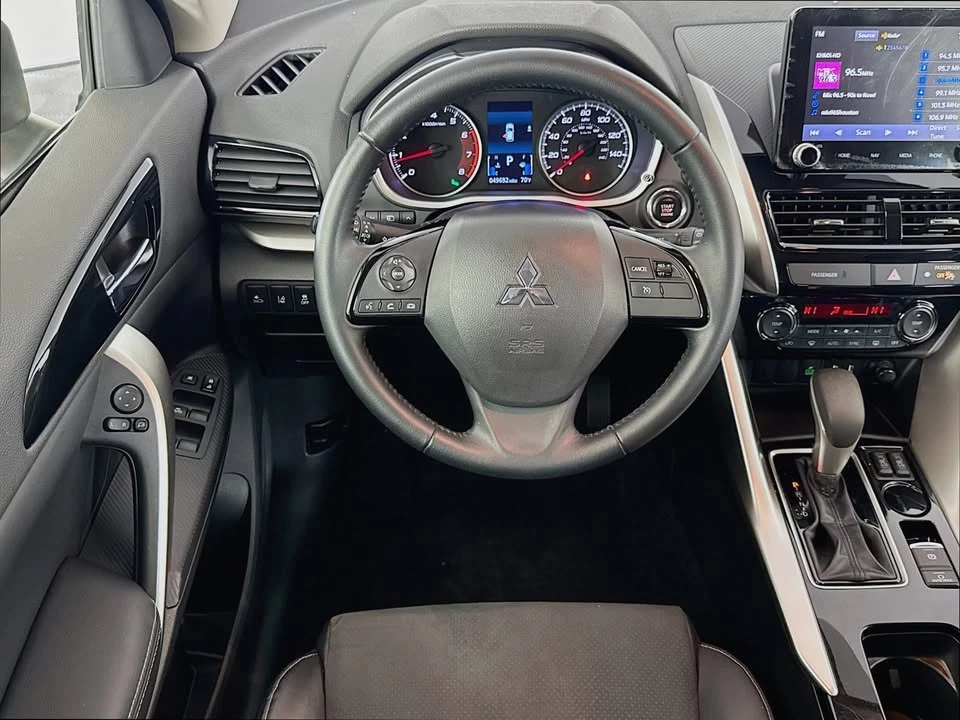 2022 Mitsubishi Eclipse Cross - Image 11 of 20