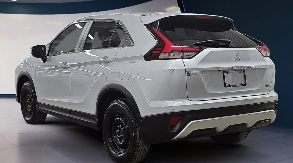 2022 Mitsubishi Eclipse Cross - Image 4 of 19