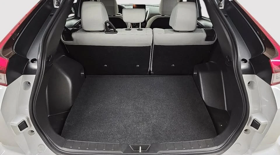 2022 Mitsubishi Eclipse Cross - Image 8 of 19