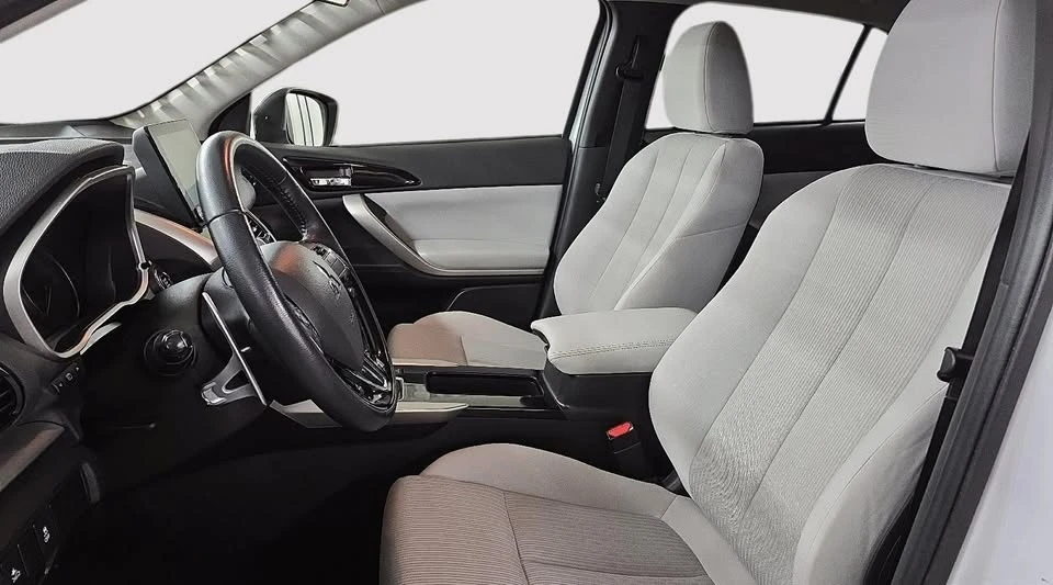 2022 Mitsubishi Eclipse Cross - Image 9 of 19