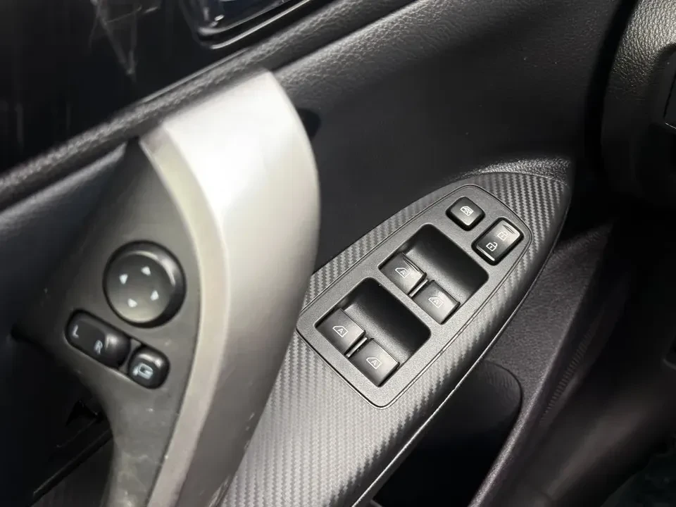2022 Mitsubishi Eclipse Cross - Image 9 of 12
