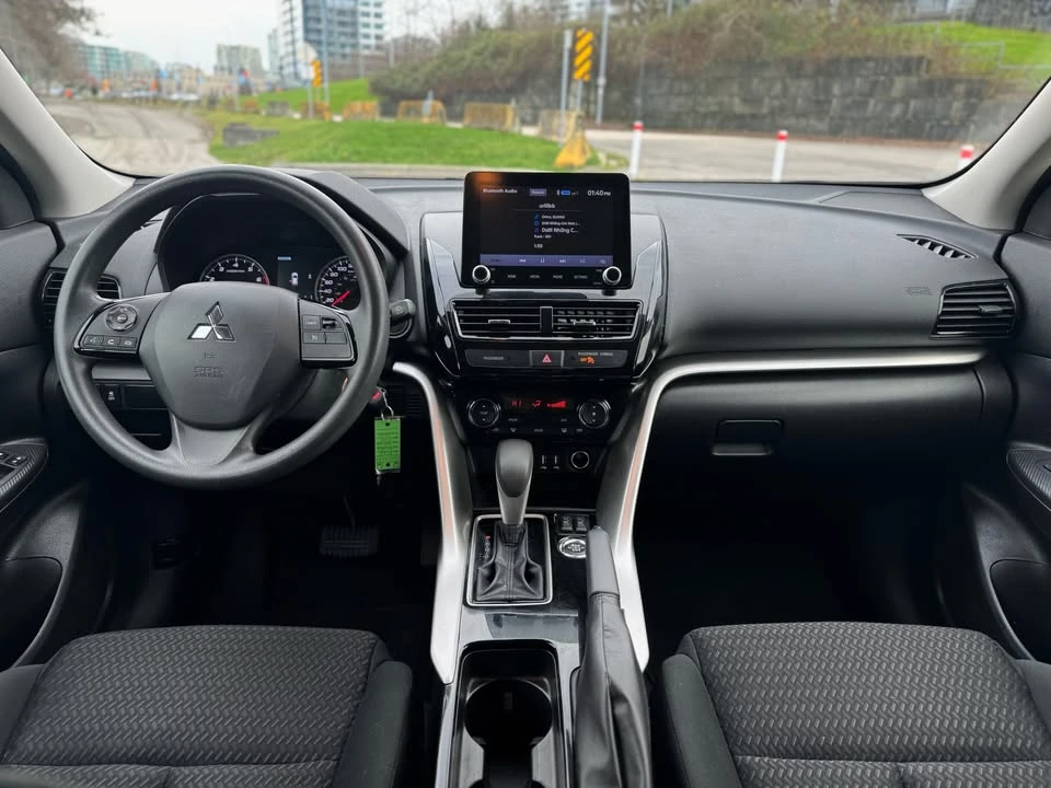 2022 Mitsubishi Eclipse Cross - Image 6 of 15