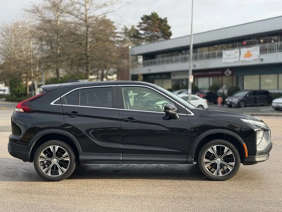 2022 Mitsubishi Eclipse Cross - Image 13 of 15