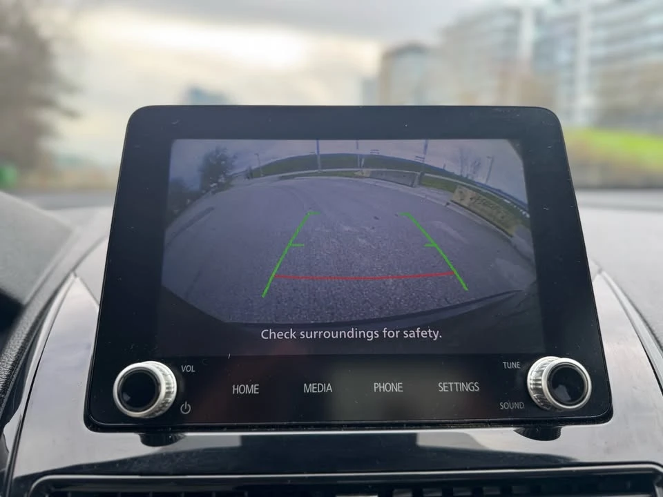 2022 Mitsubishi Eclipse Cross - Image 4 of 15