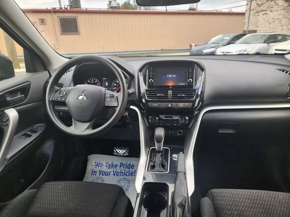 2022 Mitsubishi Eclipse Cross - Image 12 of 20