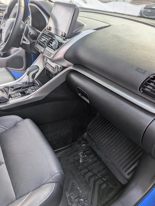 2022 Mitsubishi Eclipse Cross - Image 8 of 13