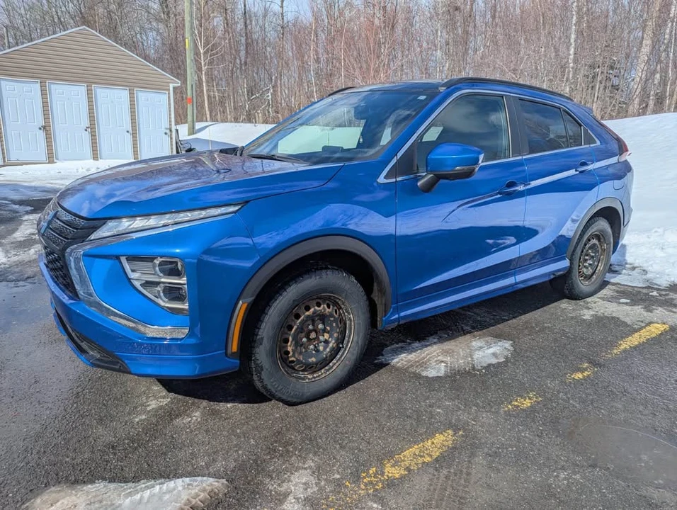 2022 Mitsubishi Eclipse Cross - Image 3 of 13
