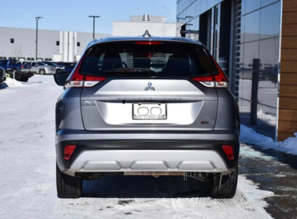 2022 Mitsubishi Eclipse Cross - Image 4 of 10