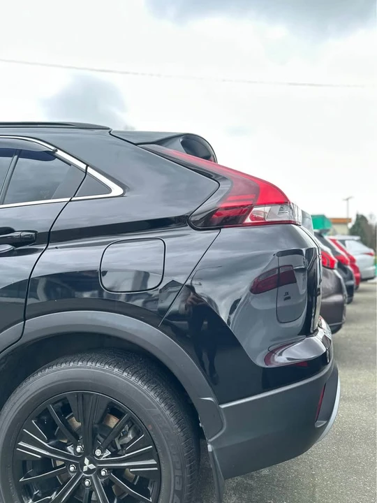 2022 Mitsubishi Eclipse Cross - Image 6 of 19