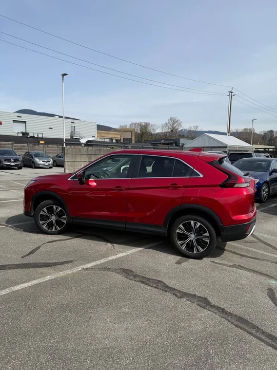 2022 Mitsubishi Eclipse Cross - Image 3 of 8