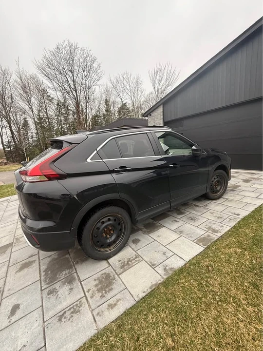 2022 Mitsubishi Eclipse Cross - Image 3 of 6