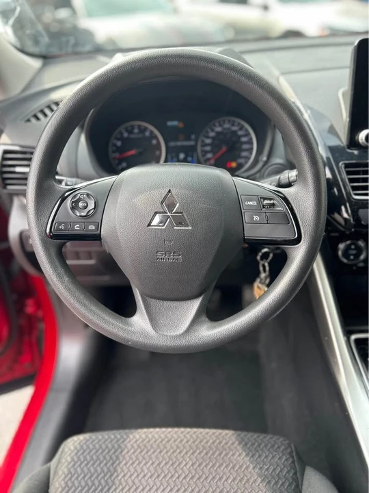 2022 Mitsubishi Eclipse Cross - Image 15 of 20