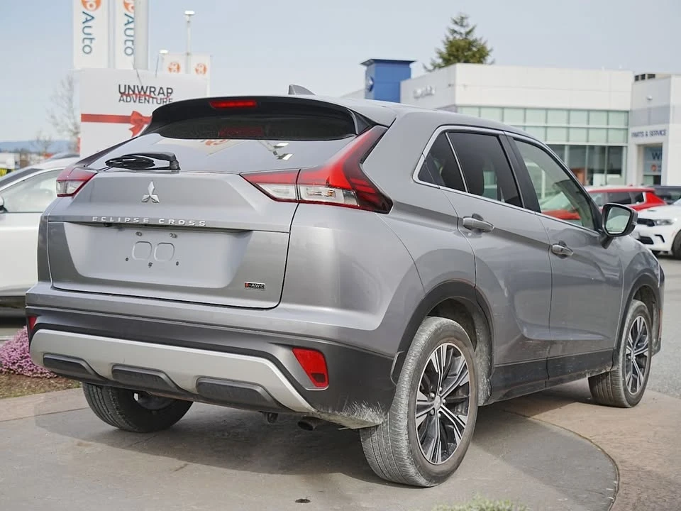 2022 Mitsubishi Eclipse Cross - Image 5 of 18