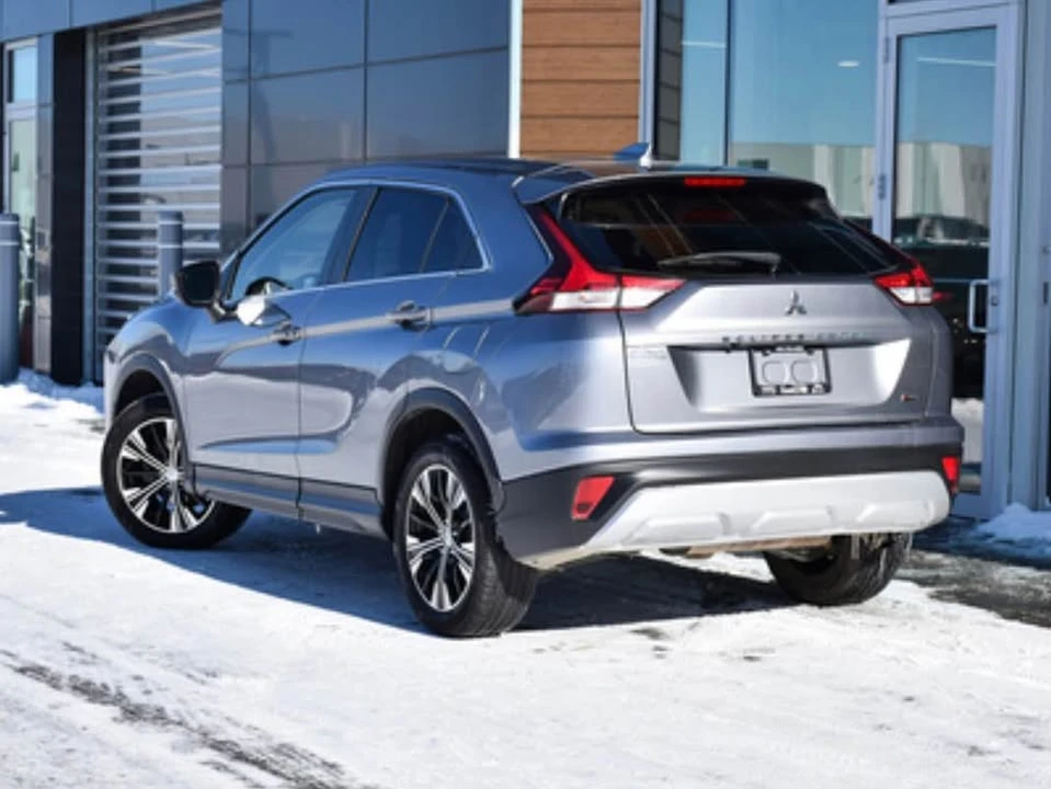 2022 Mitsubishi Eclipse Cross - Image 3 of 10
