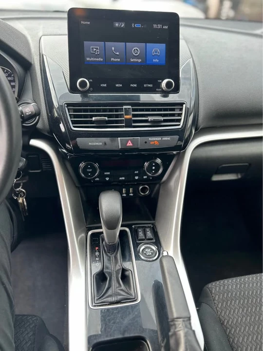 2022 Mitsubishi Eclipse Cross - Image 12 of 20