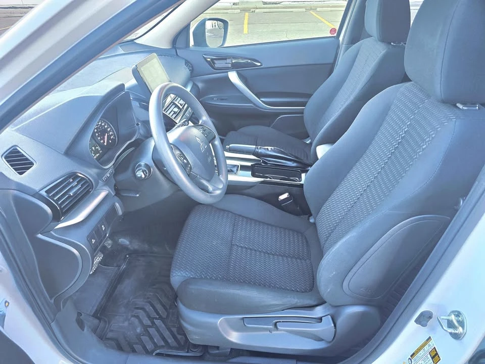 2022 Mitsubishi Eclipse Cross - Image 13 of 15