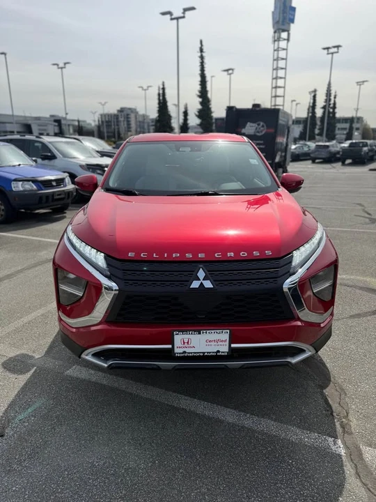 2022 Mitsubishi Eclipse Cross - Image 2 of 8