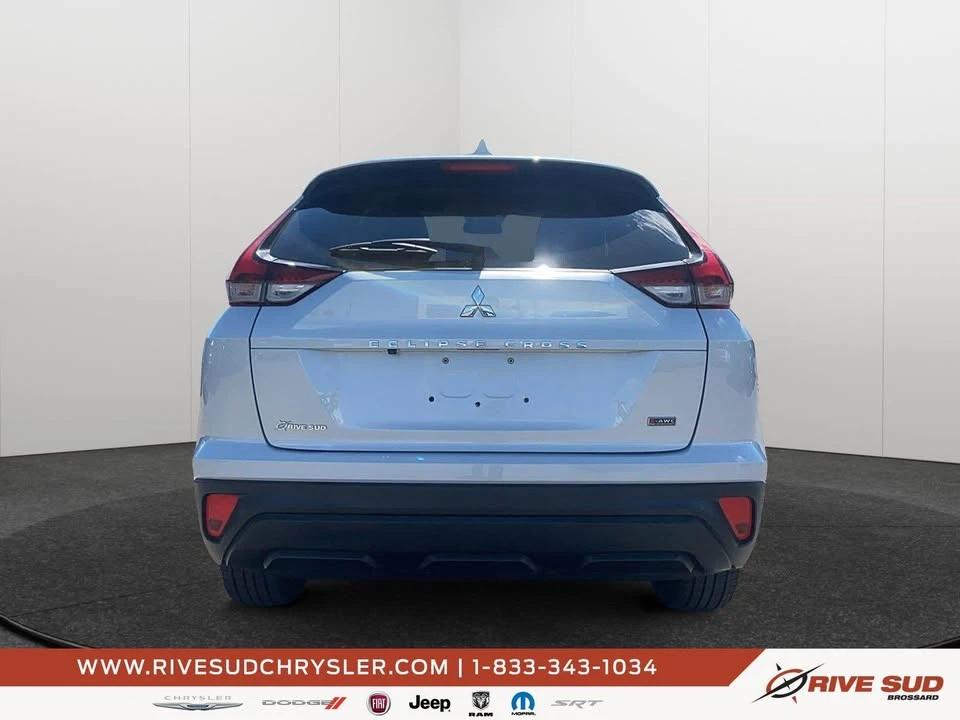 2022 Mitsubishi Eclipse Cross - Image 3 of 14