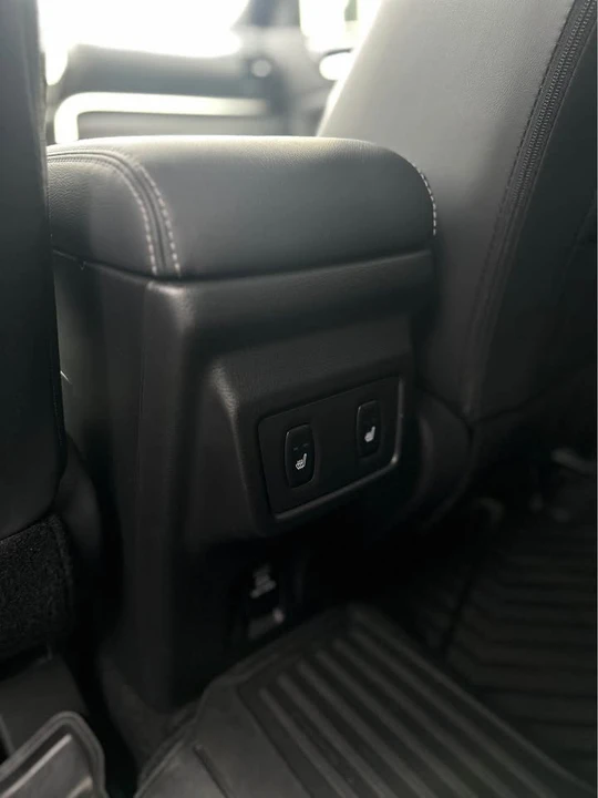 2022 Mitsubishi Eclipse Cross - Image 9 of 19