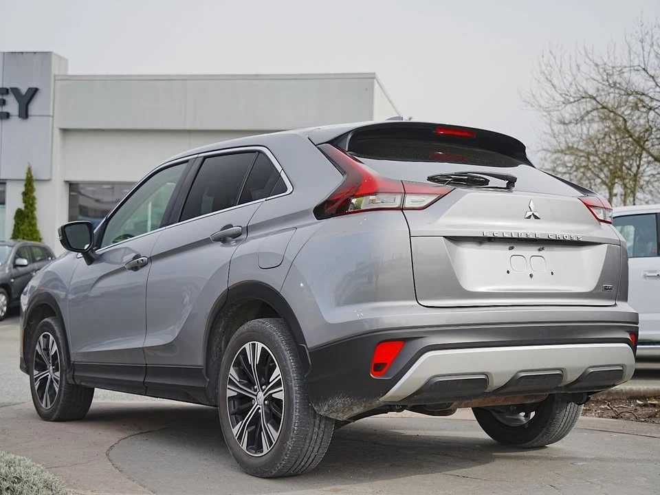 2022 Mitsubishi Eclipse Cross - Image 7 of 18