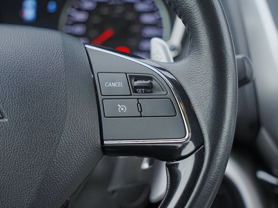2022 Mitsubishi Eclipse Cross - Image 18 of 19