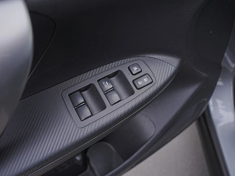 2022 Mitsubishi Eclipse Cross - Image 12 of 19
