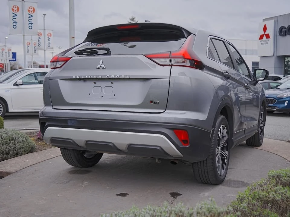 2022 Mitsubishi Eclipse Cross - Image 4 of 20