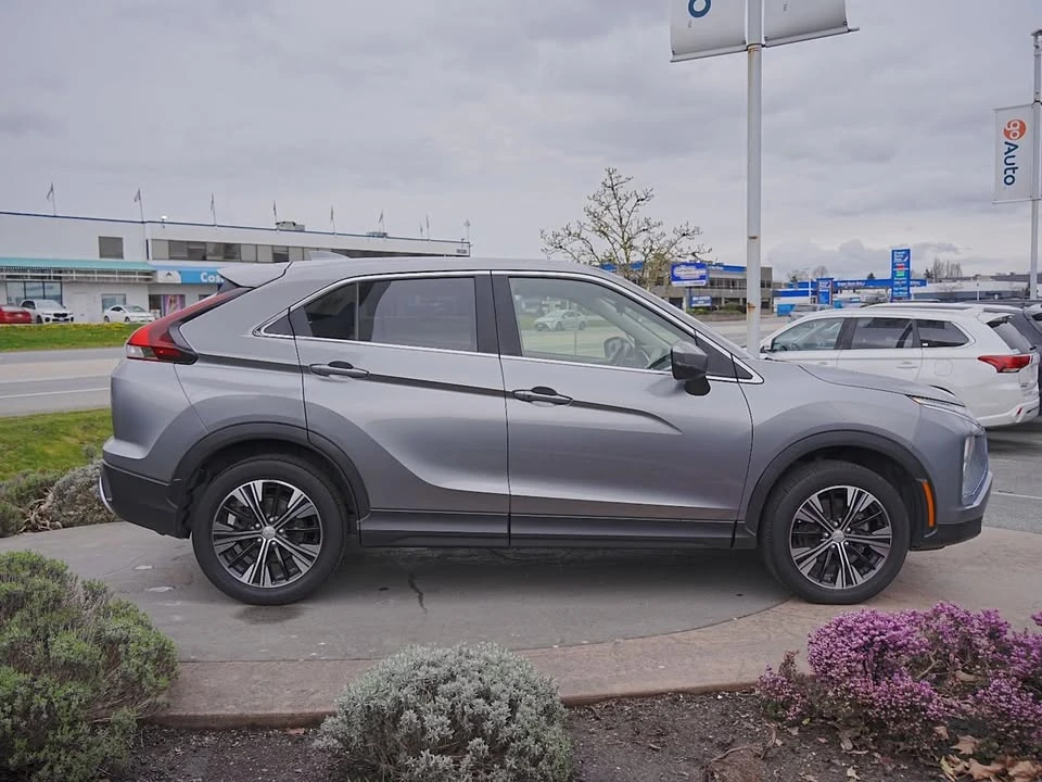 2022 Mitsubishi Eclipse Cross - Image 6 of 19