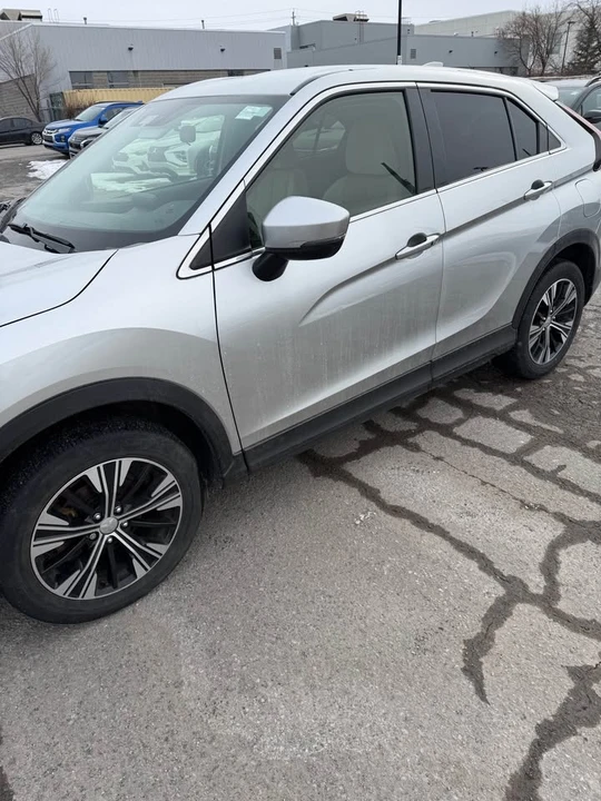 2022 Mitsubishi Eclipse Cross - Image 2 of 7