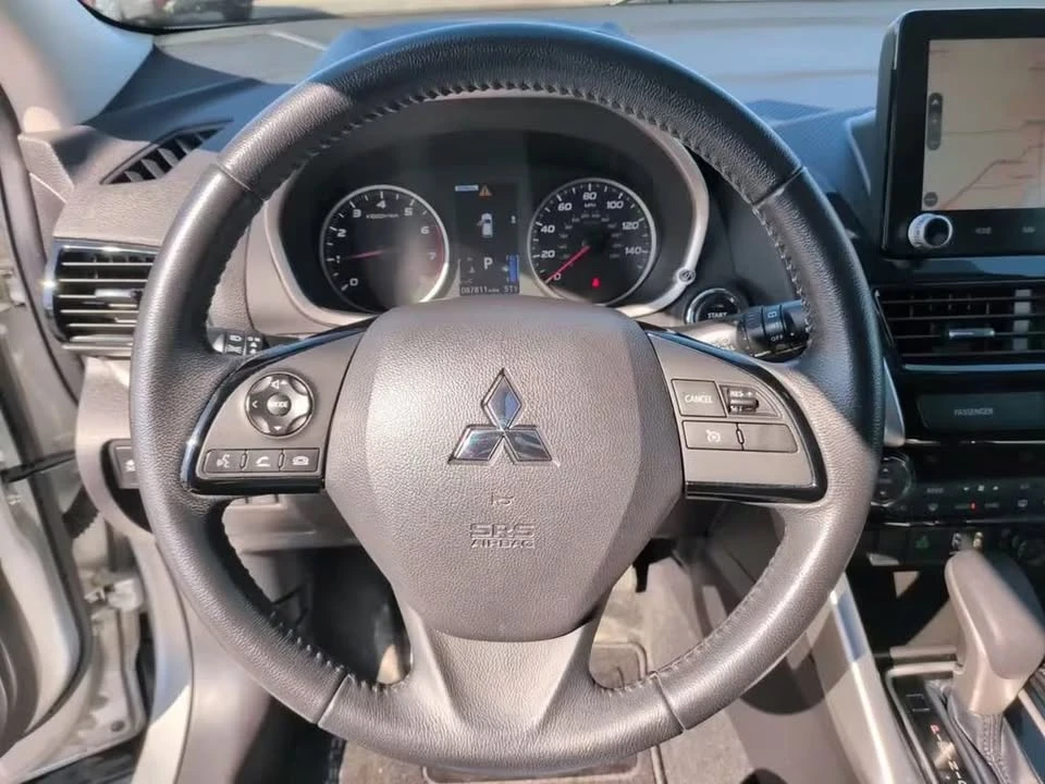 2022 Mitsubishi Eclipse Cross - Image 8 of 10