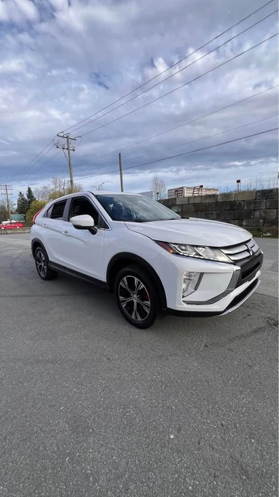 2022 Mitsubishi Eclipse Cross - Image 9 of 21